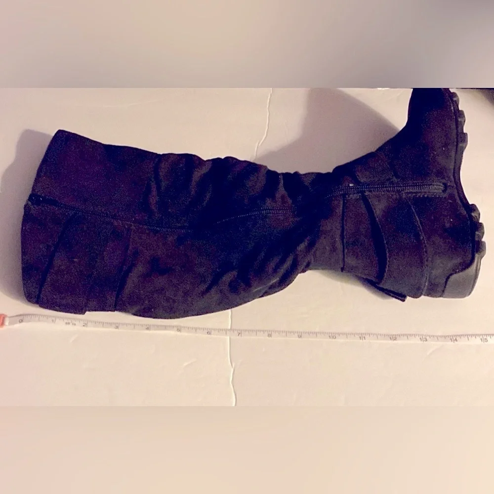 UNR8ED Skarlette Slouch Boots, NWOT,Riding, Faux Suede, Full Zip,Sz 7.5, Neutral